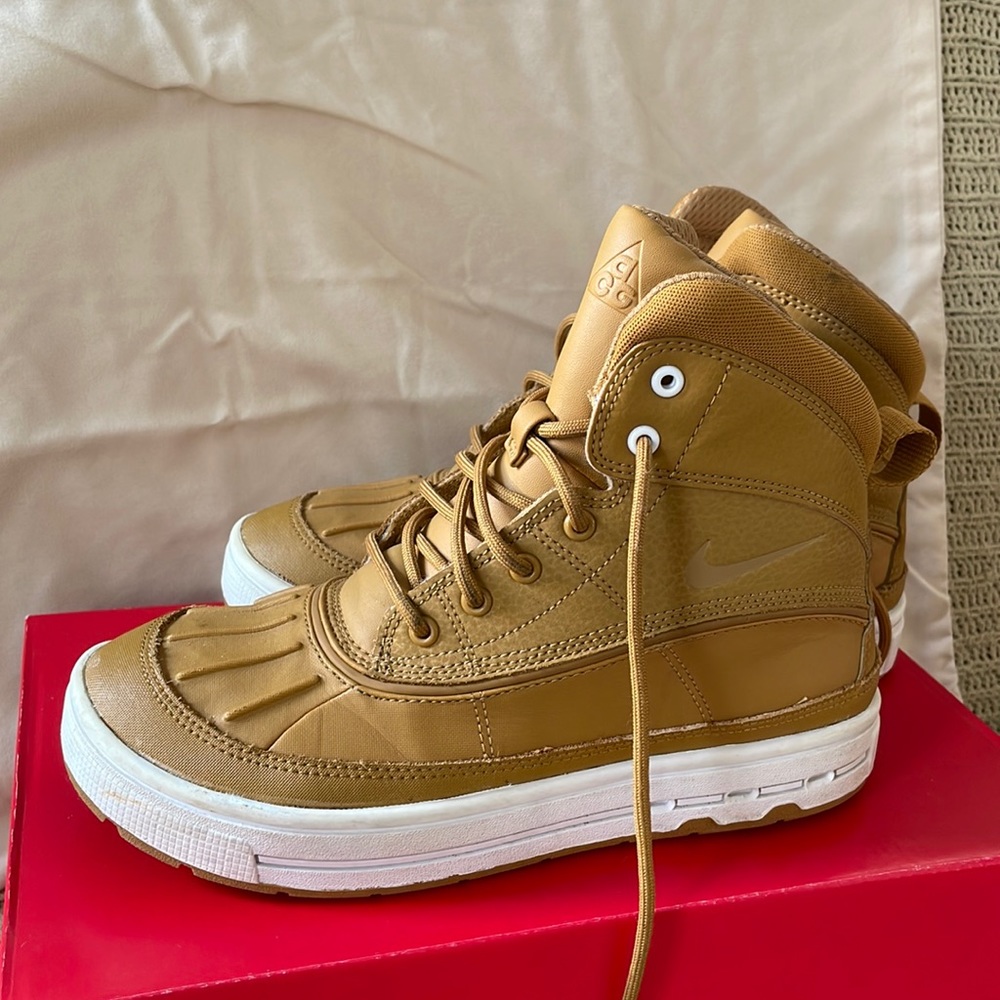 Nike Woodside 2 High ACG
Big Kids' Boots